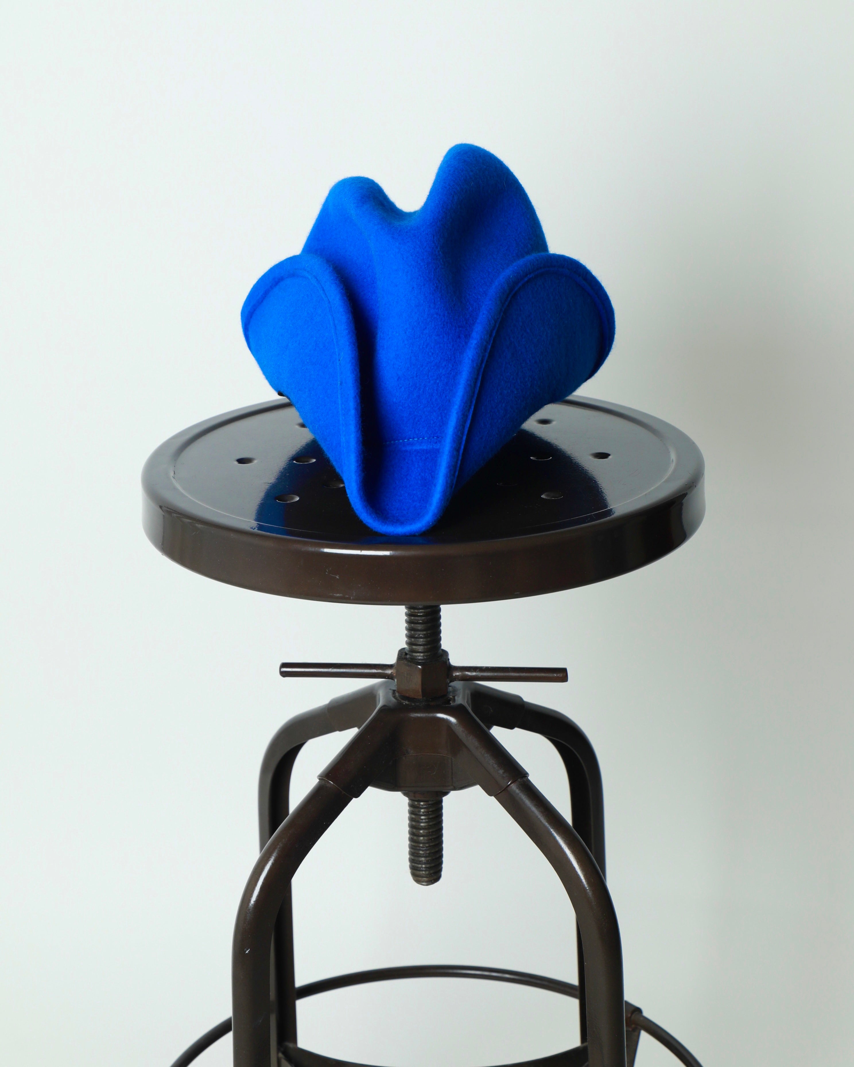 BACKLESS MINI WESTERN HAT