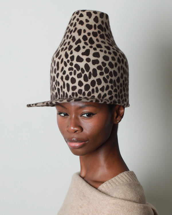 TALL CROWN FUNNEL CAP