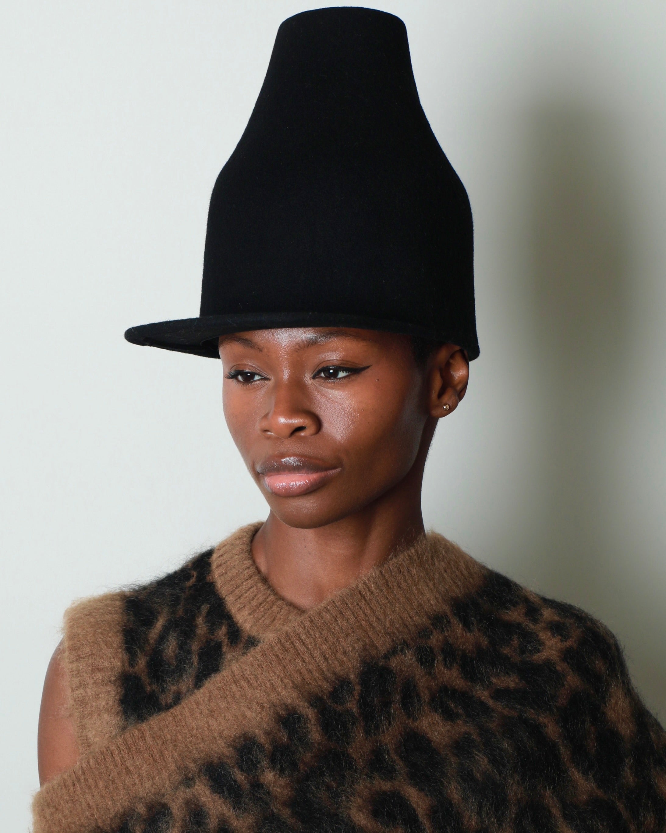 TALL CROWN FUNNEL CAP