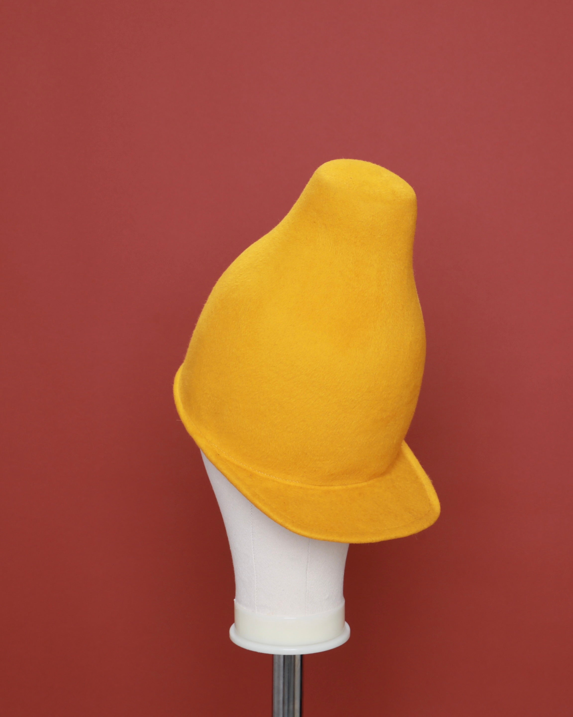 PF GOLD OVERSIZED FUNNEL CAP - M/L