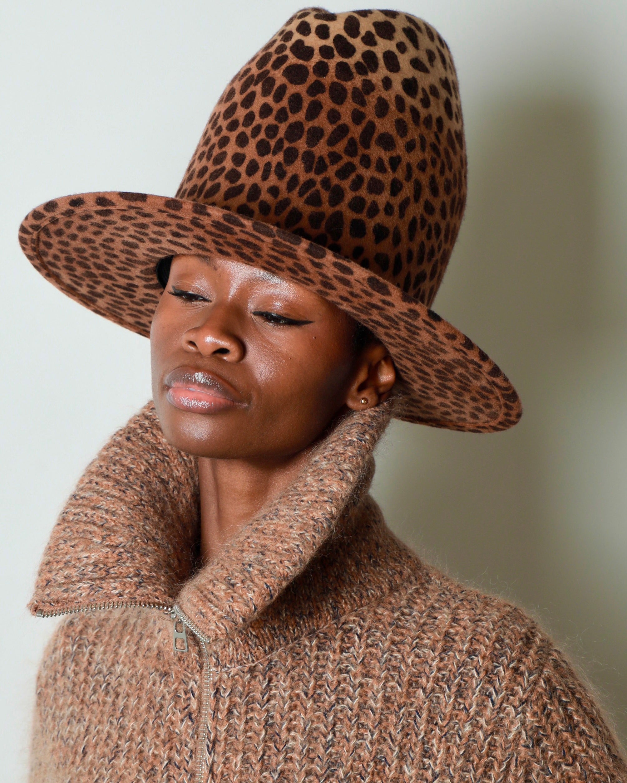 TALL PINCHED CROWN HAT