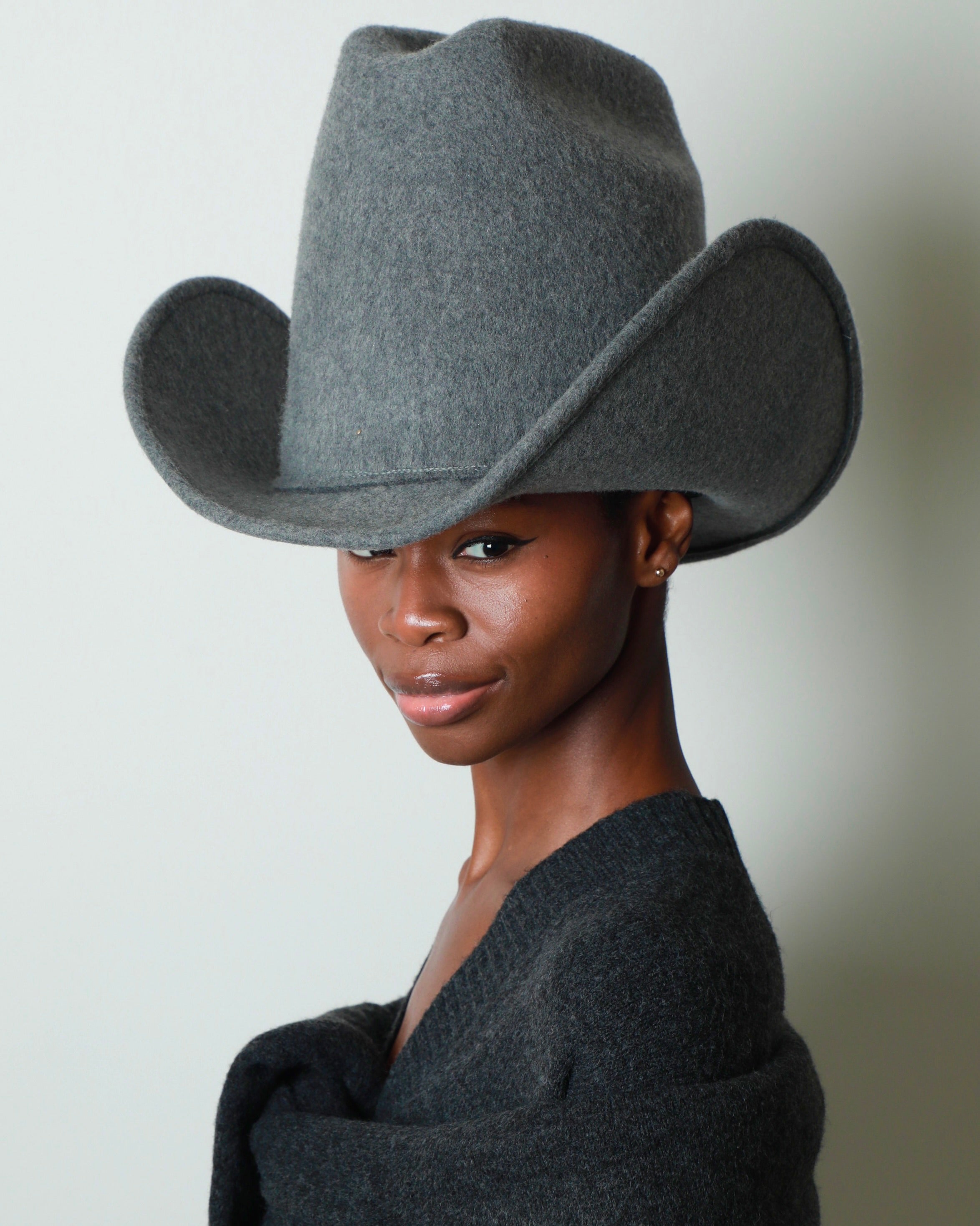 BIG WIDE WING WESTERN HAT