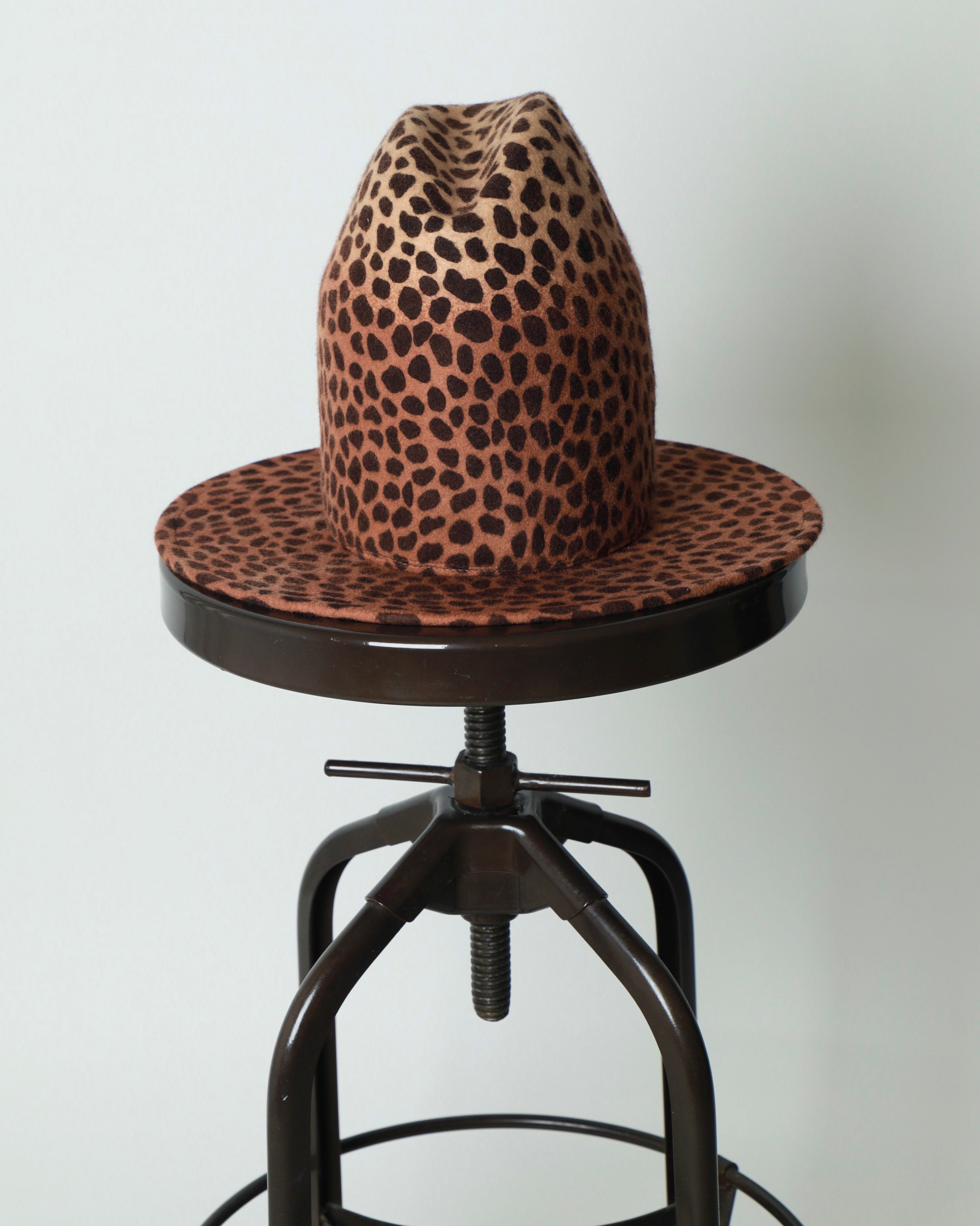 TALL PINCHED CROWN HAT