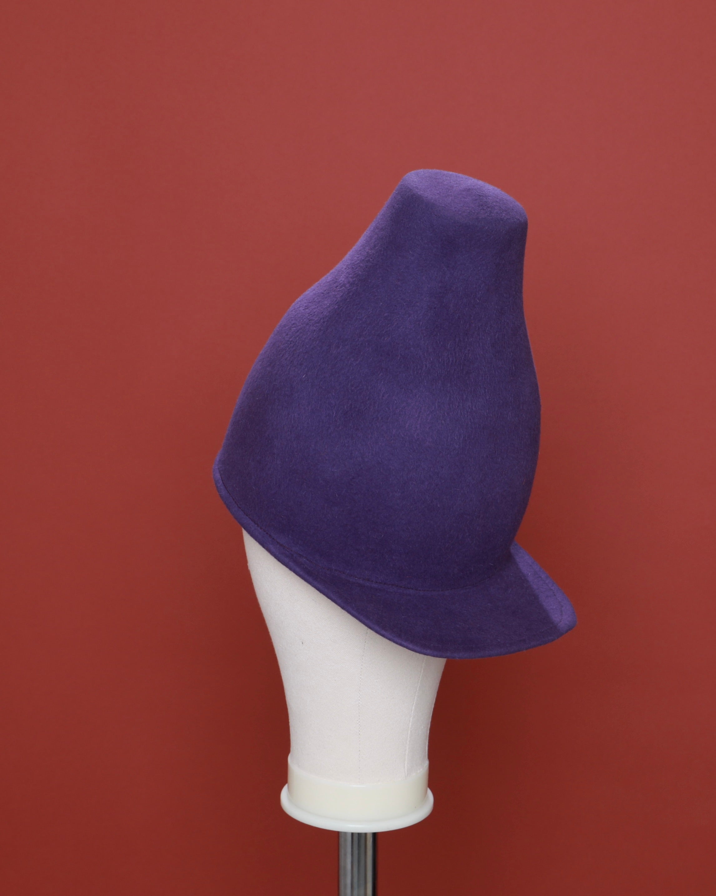 PF PURPLE OVERSIZED FUNNEL CAP - S/M