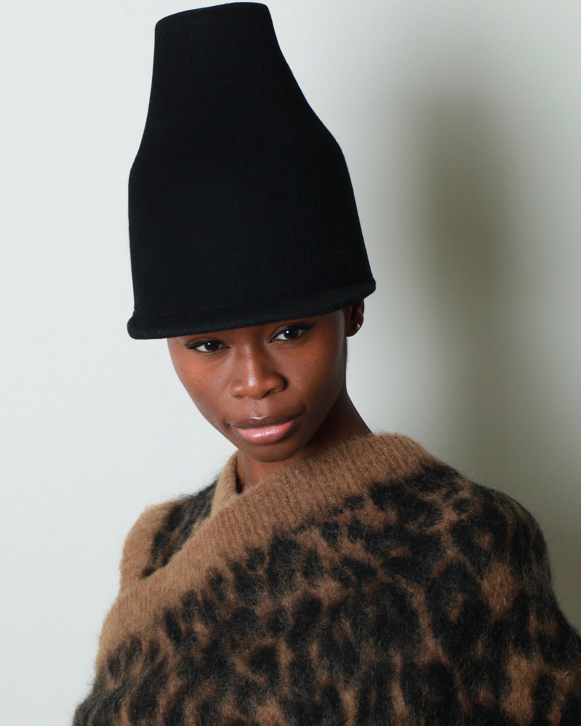 TALL CROWN FUNNEL CAP