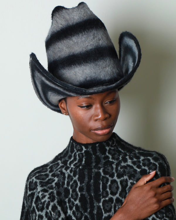 BIG WIDE WING WESTERN HAT