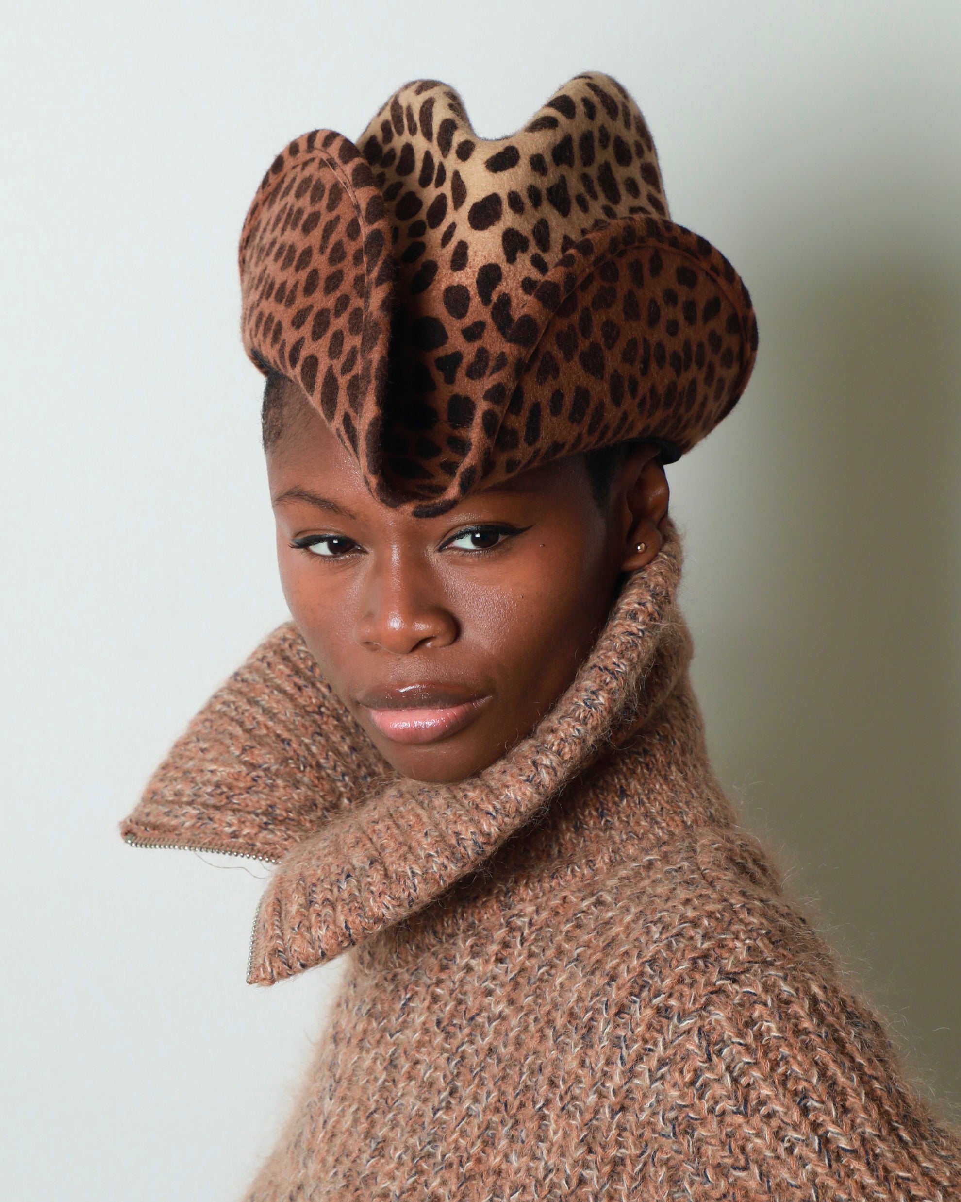 BACKLESS MINI WESTERN HAT