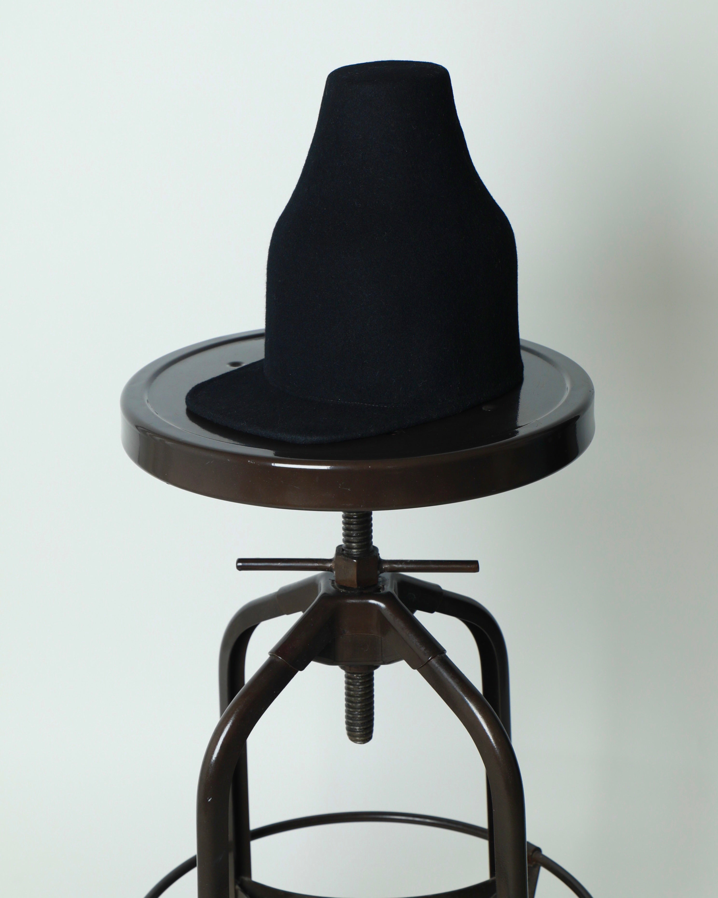 TALL CROWN FUNNEL CAP