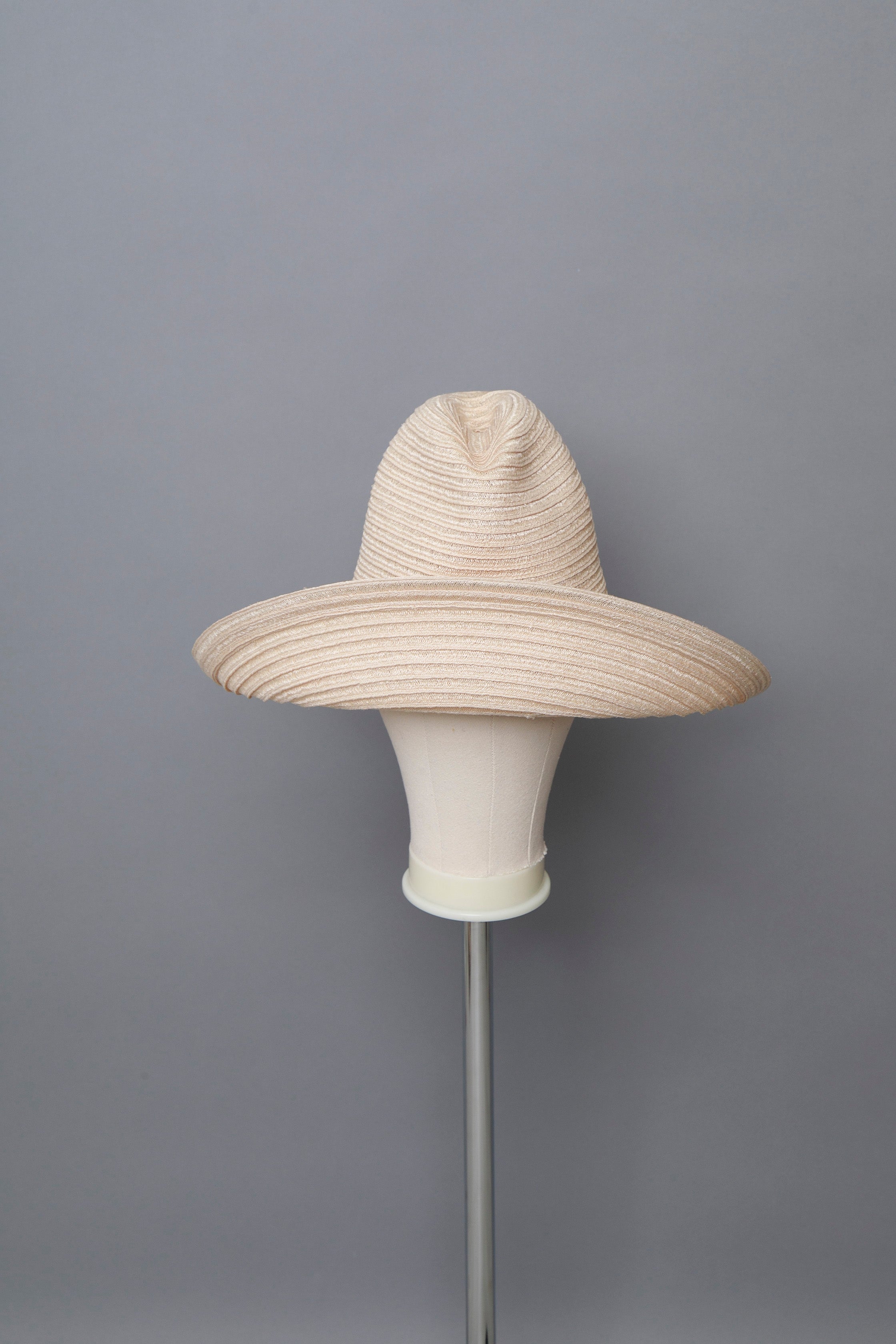 AE YOKO CURVED BRIM HAT M/L