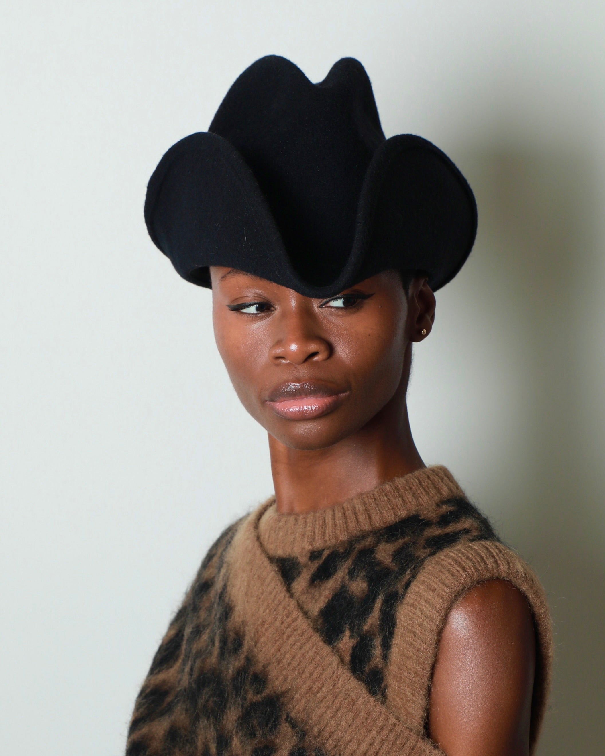BACKLESS MINI WESTERN HAT