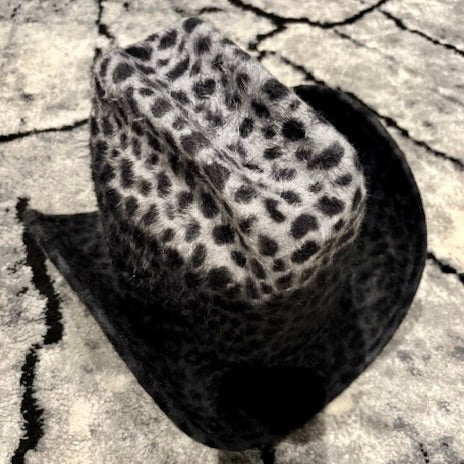 BIG WING WESTERN HAT - GREY LEOPARD
