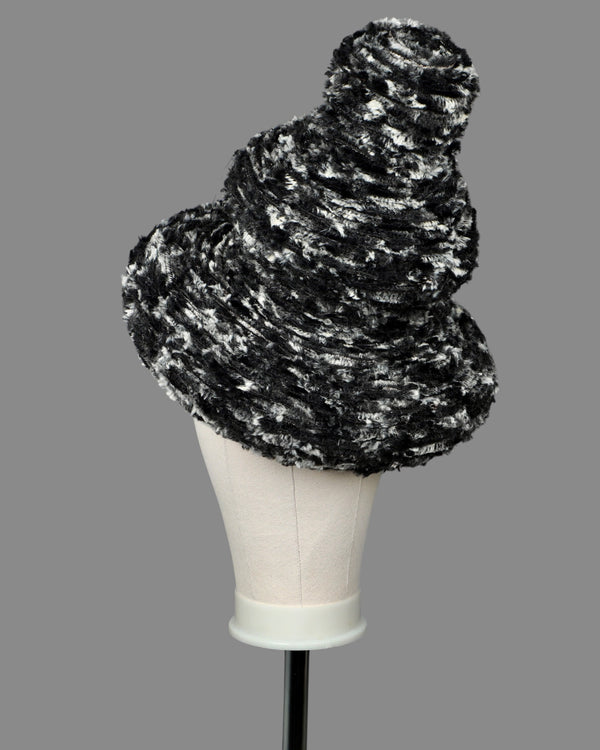 FAUX FUR MUSHROOM HAT - S/M