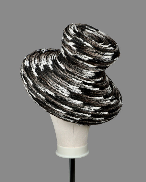 FAUX FUR BIG MUSHROOM HAT - S/M