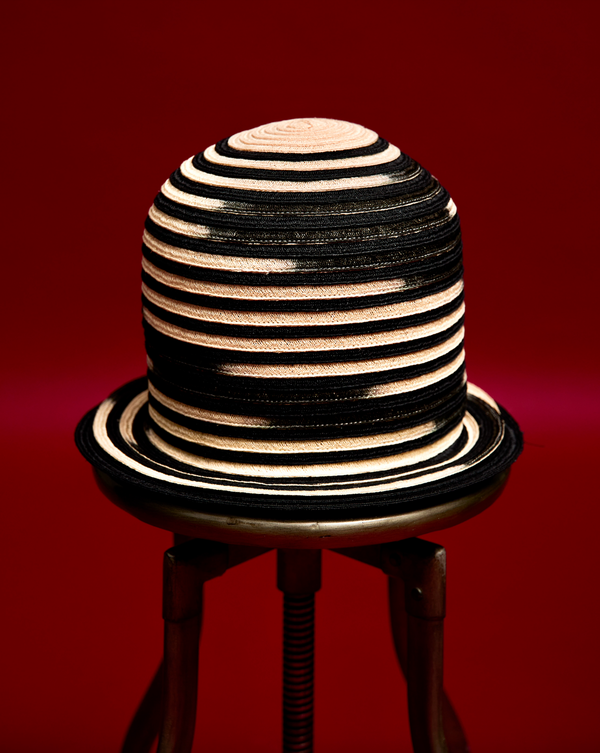 BIG BOWLER HAT IN HEMP